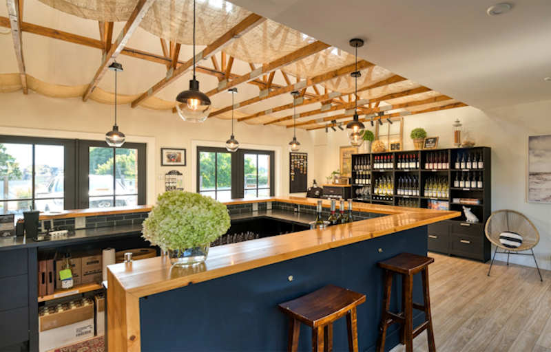 Four Shadows Tasting room